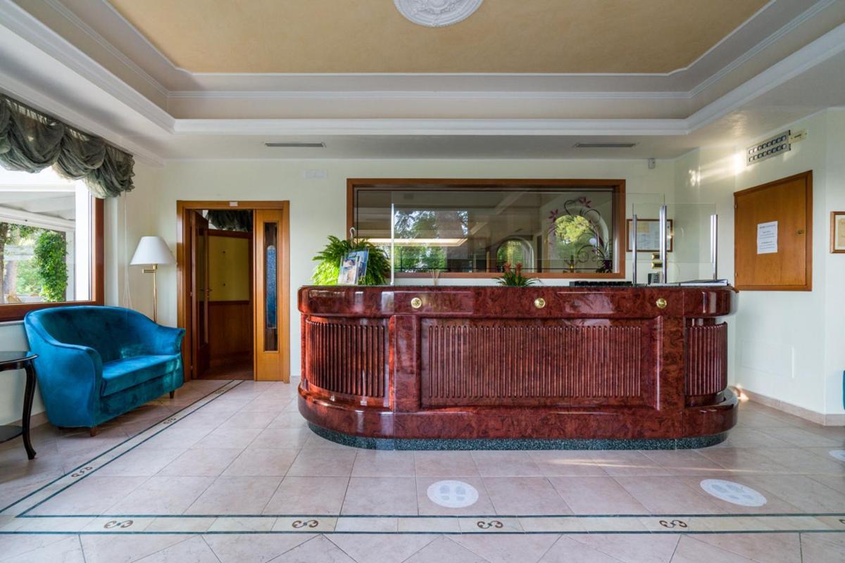 Park Hotel Villa Maria San Menaio Exteriér fotografie